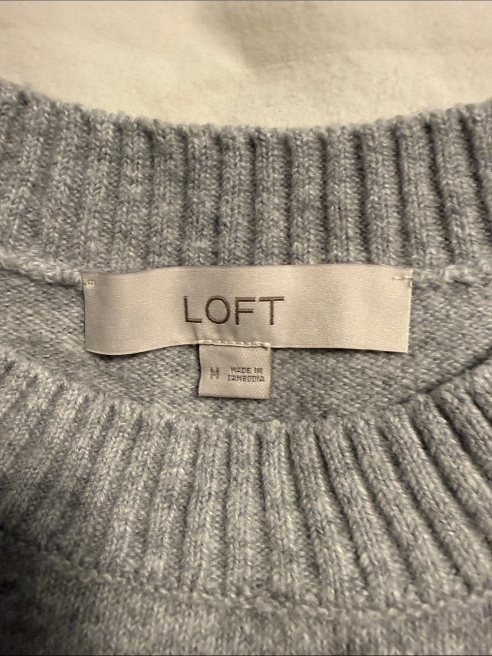 LOFT - Light Gray Crewneck Sweater with Dog Motif - Medium - Picture 2 of 6